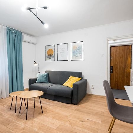 Ultracentral Cozy Apartment Bucharest Luaran gambar